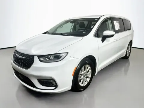 Another view of 2023 Chrysler Pacifica Touring L for sale in Summerville, SC at Automaxx of the Carolinas