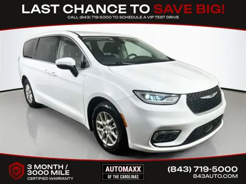 White 2023 Chrysler Pacifica Touring L for sale in Summerville, SC