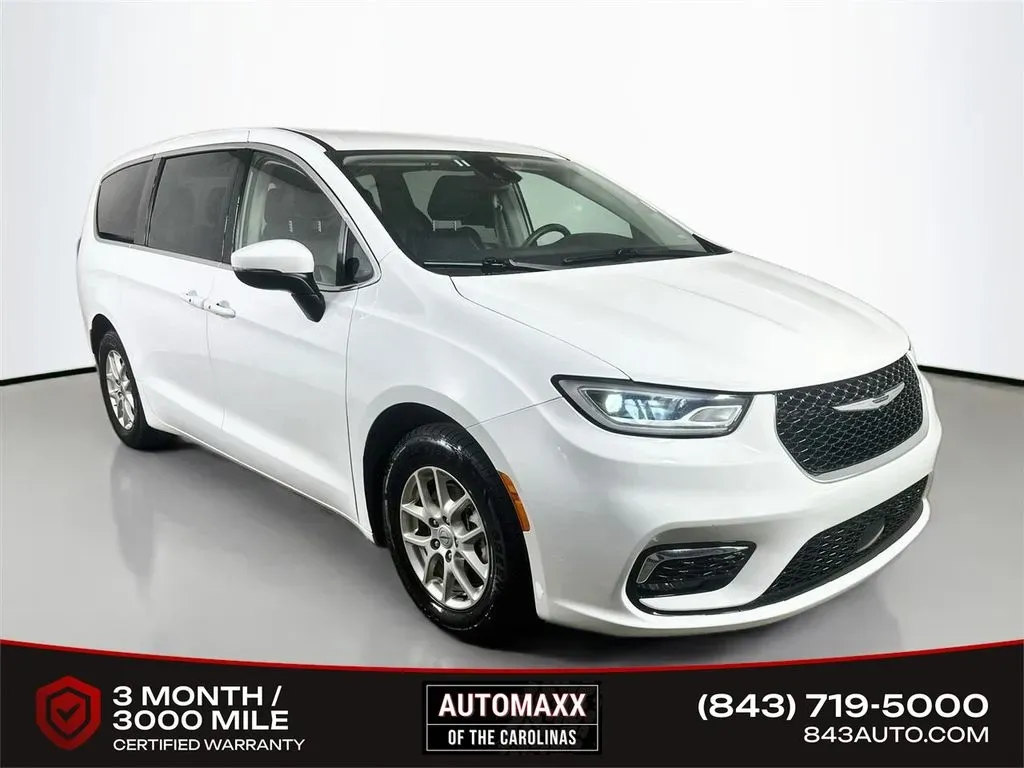 White 2023 Chrysler Pacifica Touring L for sale in Summerville, SC