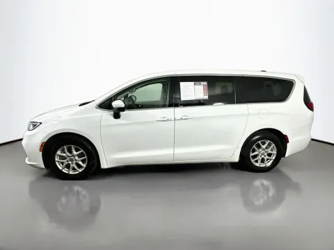 More photos of 2023 Chrysler Pacifica Touring L at Automaxx of the Carolinas, SC