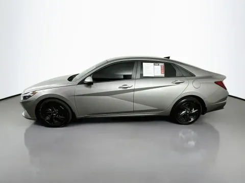 More photos of 2023 Hyundai Elantra SEL at Automaxx of the Carolinas, SC