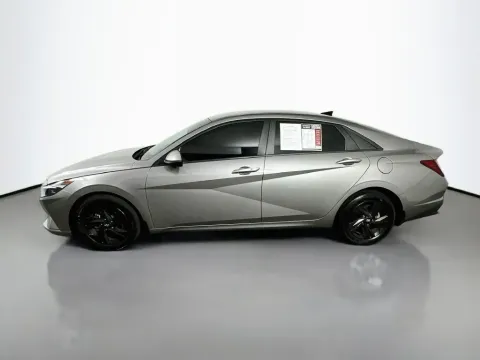 More photos of 2023 Hyundai Elantra SEL at Automaxx of the Carolinas, SC