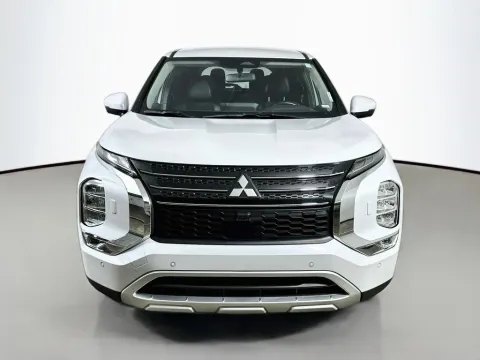 Photos of 2024 Mitsubishi Outlander SE Black Edition for sale in Summerville, SC at Automaxx of the Carolinas