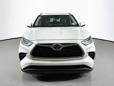 Photos of 2023 Toyota Highlander Limited for sale in Summerville, SC at Automaxx of the Carolinas