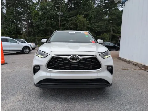 Another view of 2023 Toyota Highlander Limited for sale in Summerville, SC at Automaxx of the Carolinas