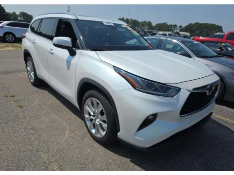 More photos of 2023 Toyota Highlander Limited at Automaxx of the Carolinas, SC