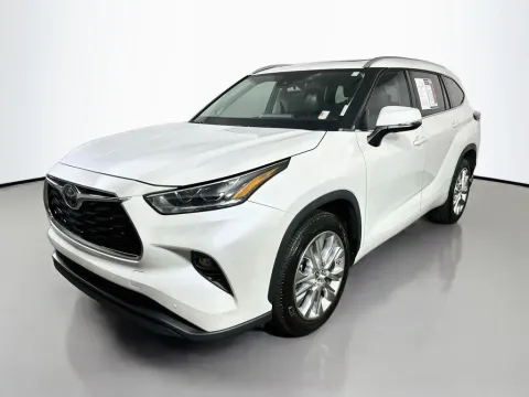 Another view of 2023 Toyota Highlander Limited for sale in Summerville, SC at Automaxx of the Carolinas