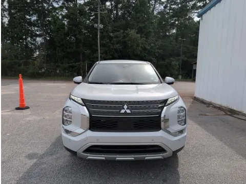 Another view of 2024 Mitsubishi Outlander SE for sale in Summerville, SC at Automaxx of the Carolinas