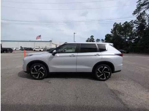 More photos of 2024 Mitsubishi Outlander SE at Automaxx of the Carolinas, SC