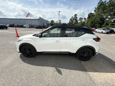 More photos of 2023 Nissan Kicks SR at Automaxx of the Carolinas, SC