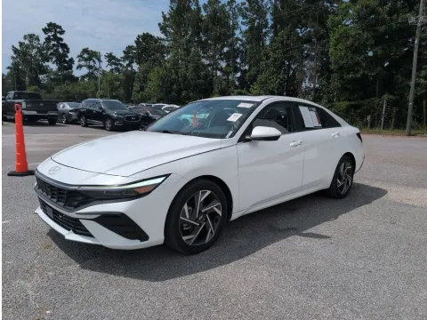 More photos of 2025 Hyundai Elantra SEL Convenience at Automaxx of the Carolinas, SC