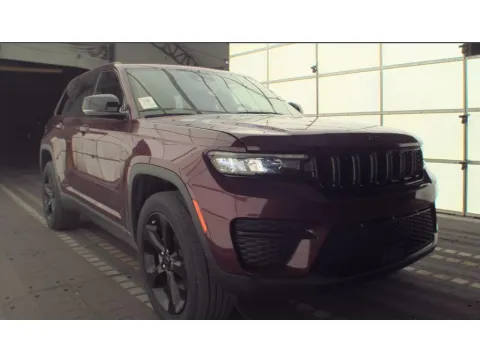 More photos of 2023 Jeep Grand Cherokee Altitude at Automaxx of the Carolinas, SC