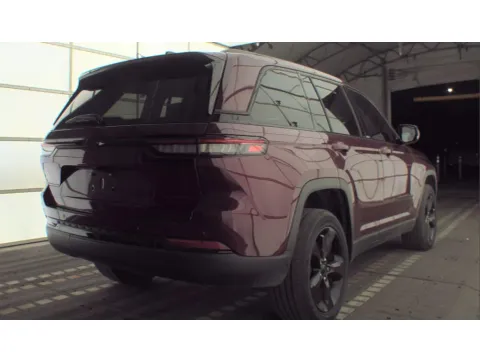 More photos of 2023 Jeep Grand Cherokee Altitude at Automaxx of the Carolinas, SC