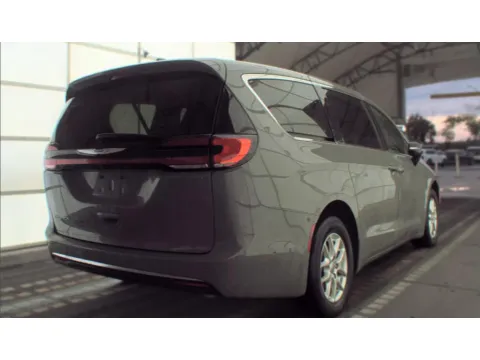 More photos of 2025 Chrysler Pacifica Select at Automaxx of the Carolinas, SC