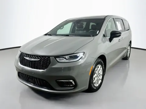 Another view of 2025 Chrysler Pacifica Select for sale in Summerville, SC at Automaxx of the Carolinas