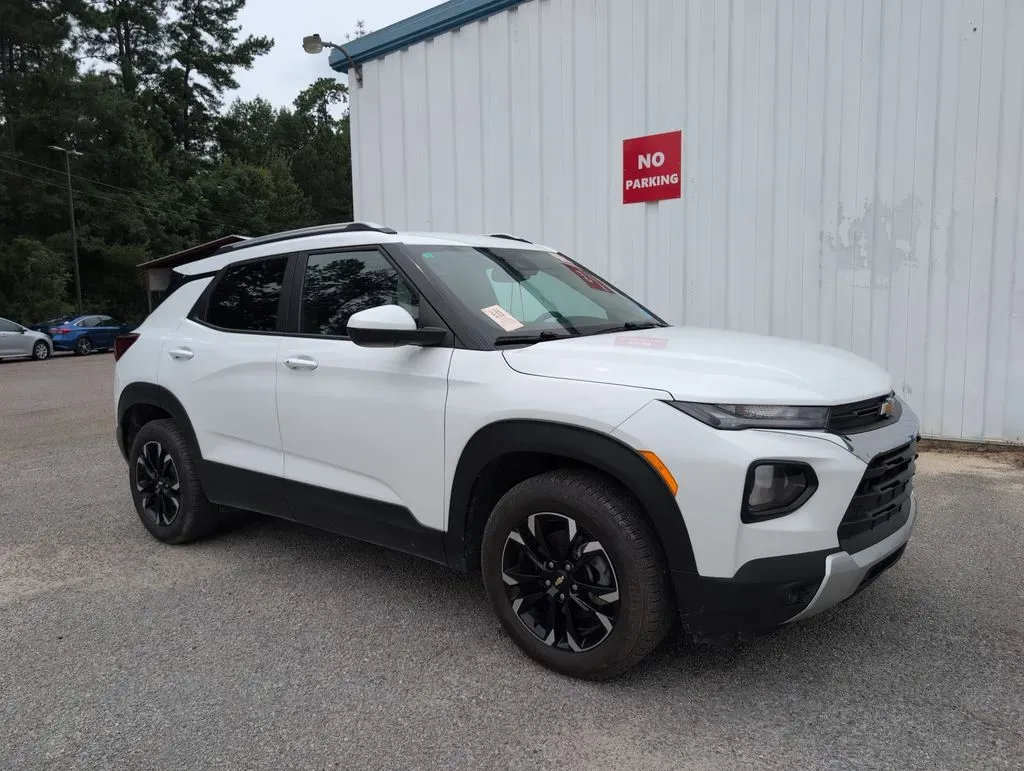 White 2023 Chevrolet TrailBlazer LT for sale in Summerville, SC