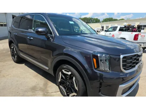 More photos of 2025 Kia Telluride S at Automaxx of the Carolinas, SC