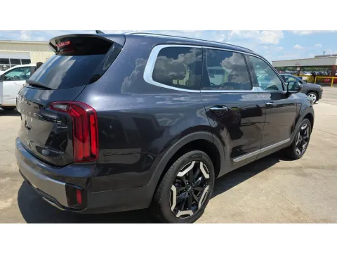 More photos of 2025 Kia Telluride S at Automaxx of the Carolinas, SC