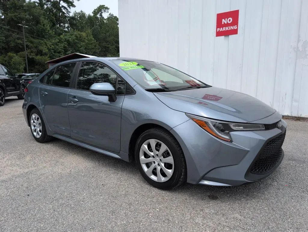 Gray 2022 Toyota Corolla LE for sale in Summerville, SC