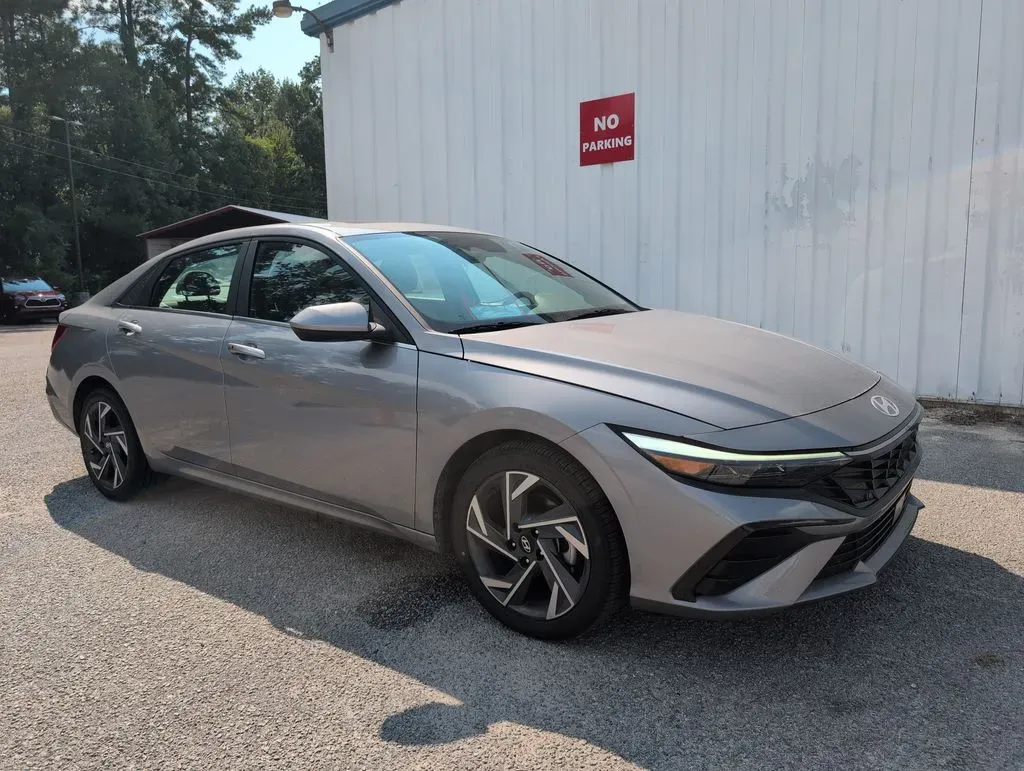 Gray 2025 Hyundai Elantra SEL Convenience for sale in Summerville, SC