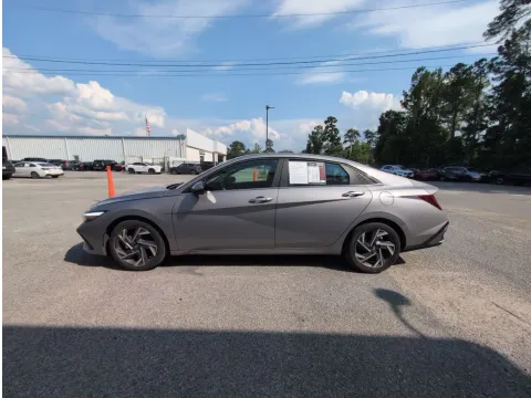 More photos of 2025 Hyundai Elantra SEL Convenience at Automaxx of the Carolinas, SC
