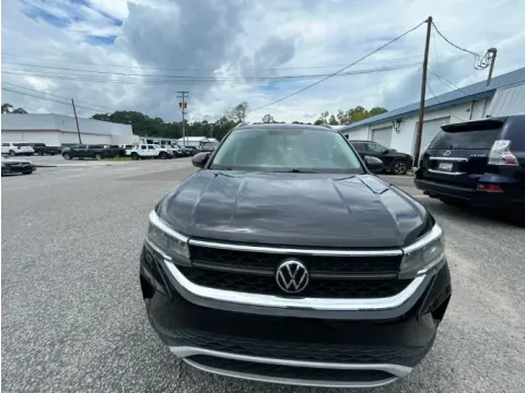More photos of 2022 Volkswagen Taos 1.5T SE at Automaxx of the Carolinas, SC