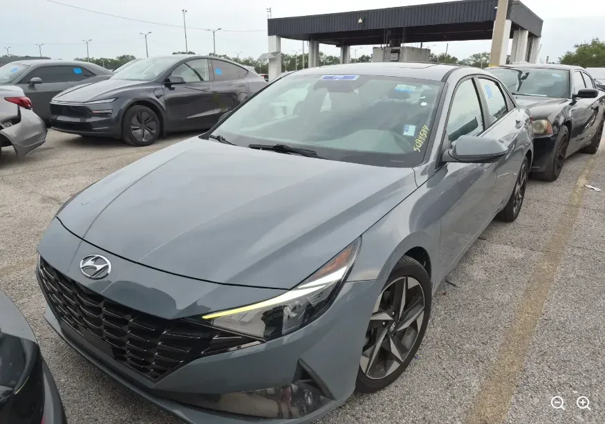 Gray 2022 Hyundai Elantra SEL for sale in Summerville, SC