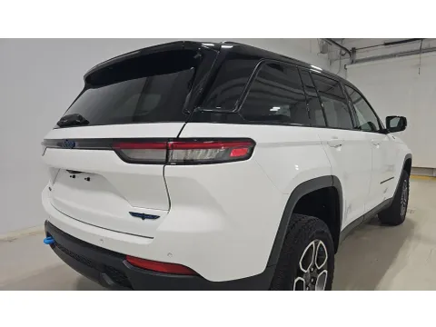More photos of 2023 Jeep Grand Cherokee Trailhawk 4xe at Automaxx of the Carolinas, SC