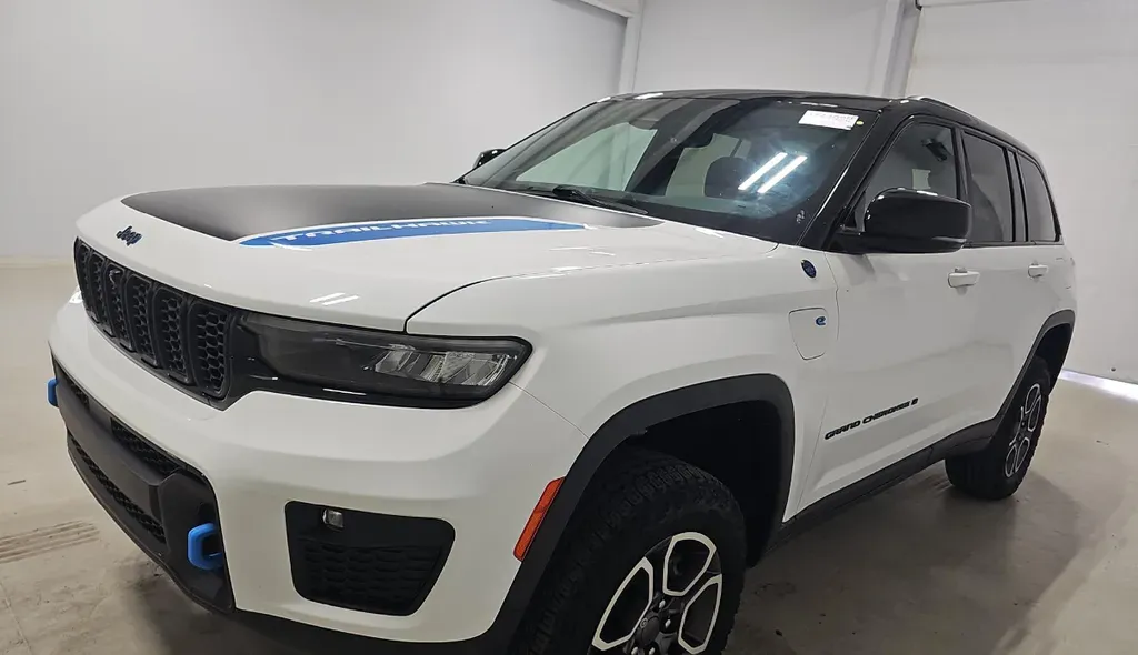 White 2023 Jeep Grand Cherokee Trailhawk 4xe for sale in Summerville, SC