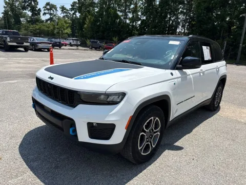 More photos of 2023 Jeep Grand Cherokee Trailhawk 4xe at Automaxx of the Carolinas, SC
