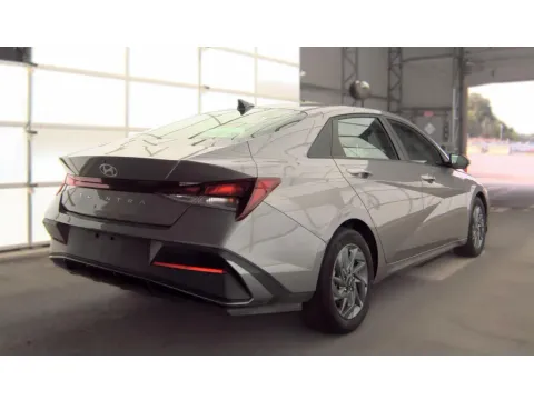 More photos of 2024 Hyundai Elantra SEL at Automaxx of the Carolinas, SC