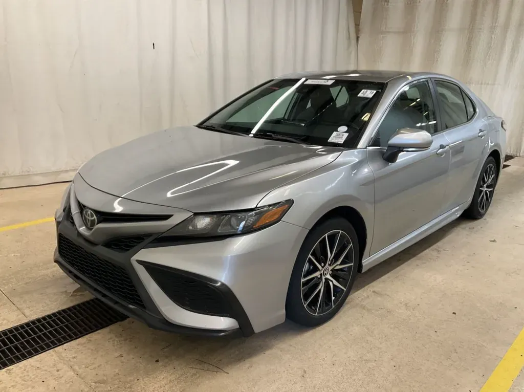 Silver 2023 Toyota Camry SE for sale in Summerville, SC