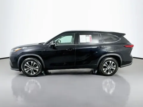 More photos of 2021 Toyota Highlander XLE at Automaxx of the Carolinas, SC