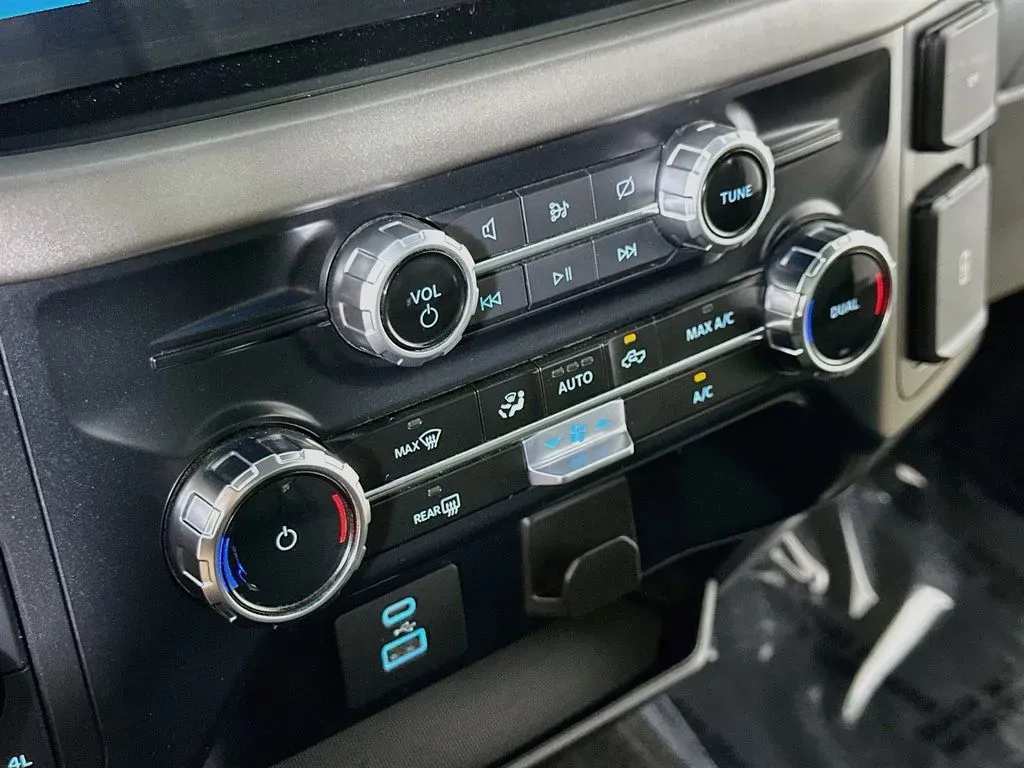 2024 Ford F-150 XLT - Photo 29