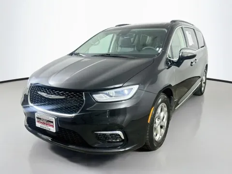 Another view of 2023 Chrysler Pacifica Limited for sale in Summerville, SC at Automaxx of the Carolinas