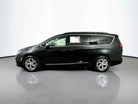 More photos of 2023 Chrysler Pacifica Limited at Automaxx of the Carolinas, SC