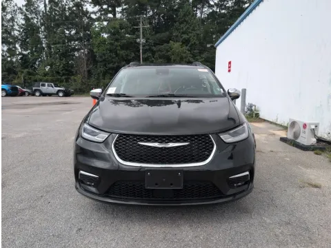 Another view of 2023 Chrysler Pacifica Limited for sale in Summerville, SC at Automaxx of the Carolinas