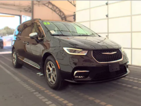 More photos of 2023 Chrysler Pacifica Limited at Automaxx of the Carolinas, SC
