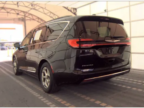 More photos of 2023 Chrysler Pacifica Limited at Automaxx of the Carolinas, SC