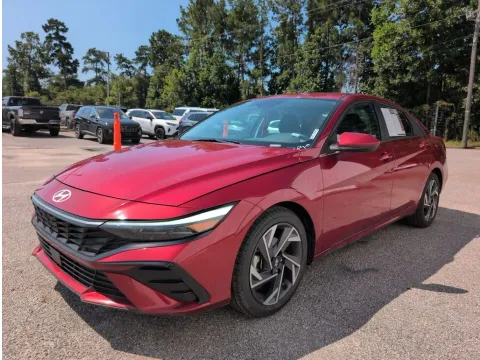 More photos of 2025 Hyundai Elantra SEL Convenience at Automaxx of the Carolinas, SC
