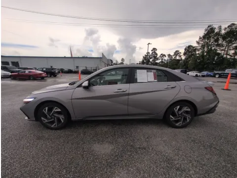 More photos of 2025 Hyundai Elantra SEL Convenience at Automaxx of the Carolinas, SC