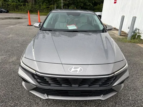 Another view of 2025 Hyundai Elantra Limited for sale in Summerville, SC at Automaxx of the Carolinas