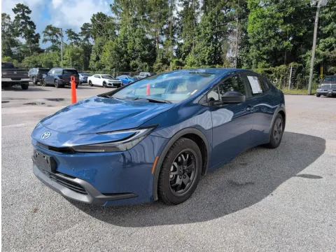 More photos of 2025 Toyota Prius LE at Automaxx of the Carolinas, SC