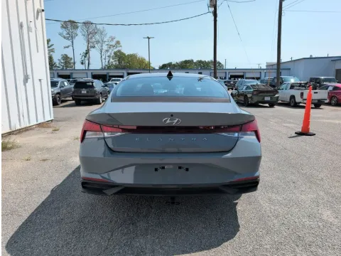 More photos of 2022 Hyundai Elantra SEL at Automaxx of the Carolinas, SC