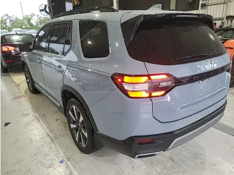 Another view of 2024 Honda Pilot Touring for sale in Summerville, SC at Automaxx of the Carolinas