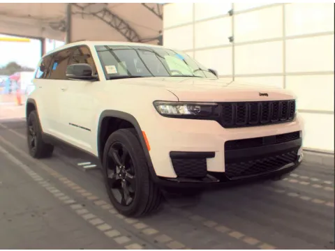 More photos of 2023 Jeep Grand Cherokee L Altitude at Automaxx of the Carolinas, SC