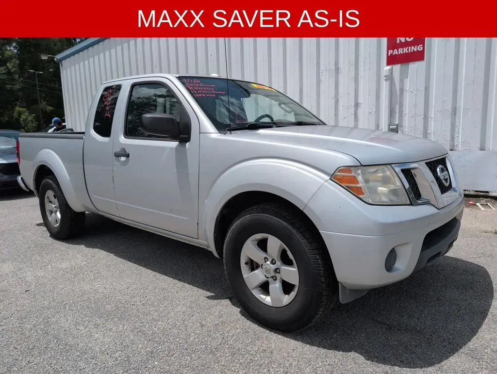 Silver 2013 Nissan Frontier SV for sale in Summerville, SC