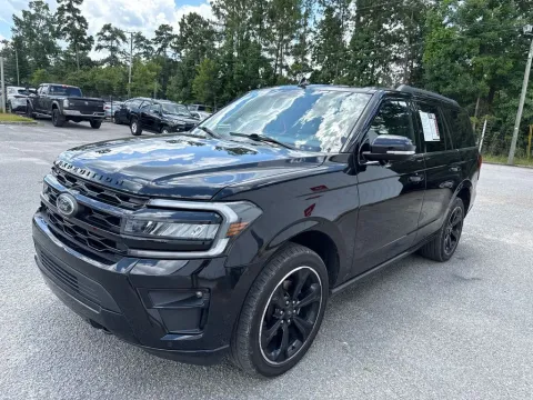 More photos of 2023 Ford Expedition Limited at Automaxx of the Carolinas, SC