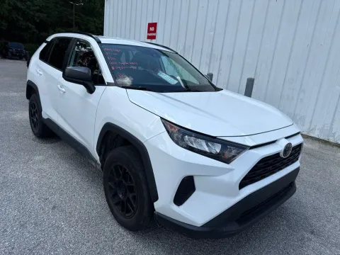 White 2021 Toyota RAV4 LE for sale in Summerville, SC