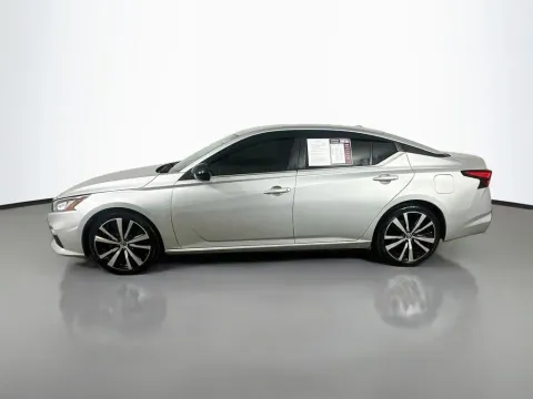 More photos of 2022 Nissan Altima 2.5 SR at Automaxx of the Carolinas, SC